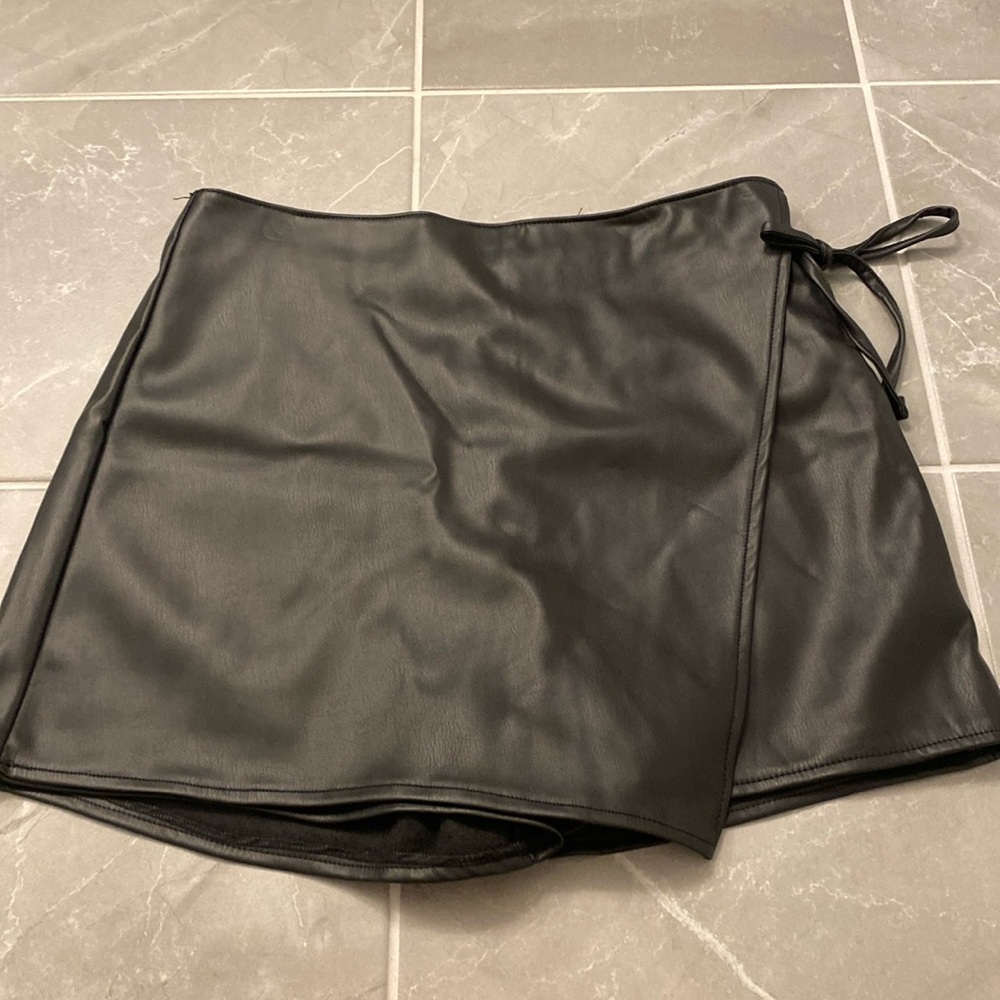 Abercrombie Black Leather Mini Skort